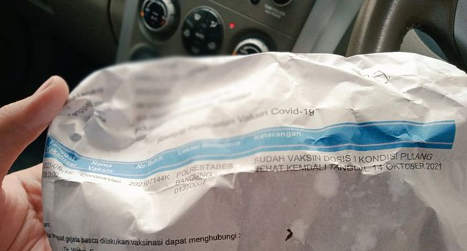 Geger, Sertifikat Vaksin Covid-19 di Bandung Jadi Bungkus Gorengan